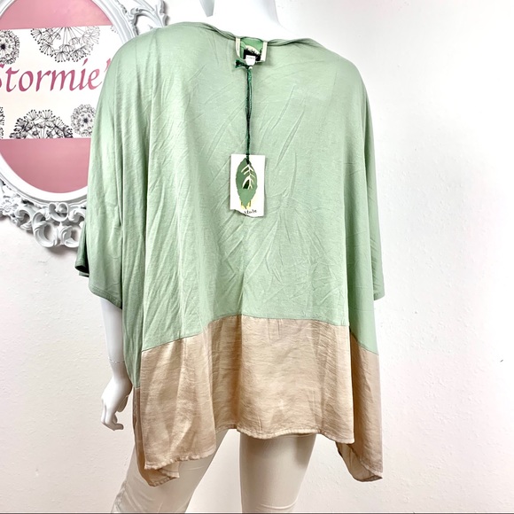 Nurture / Oversized Butterfly Green Gold Blouse - Picture 4 of 8